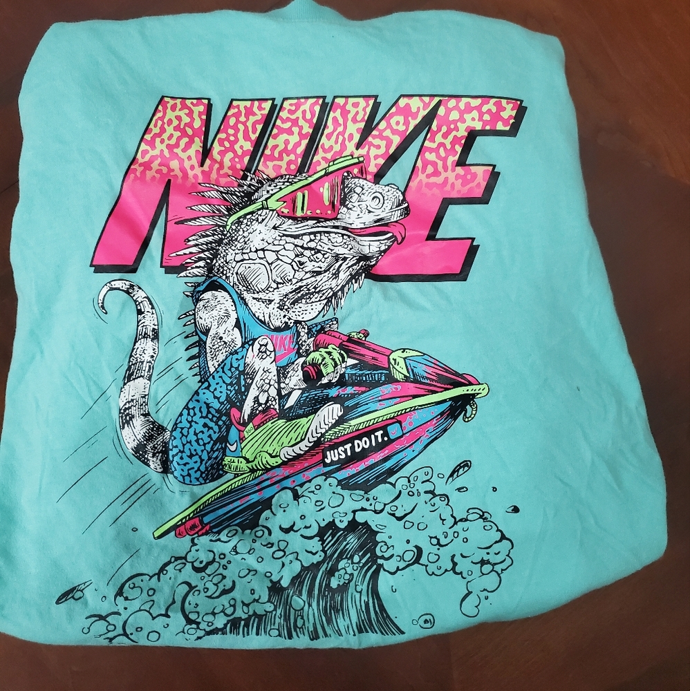 Nike graphic tee